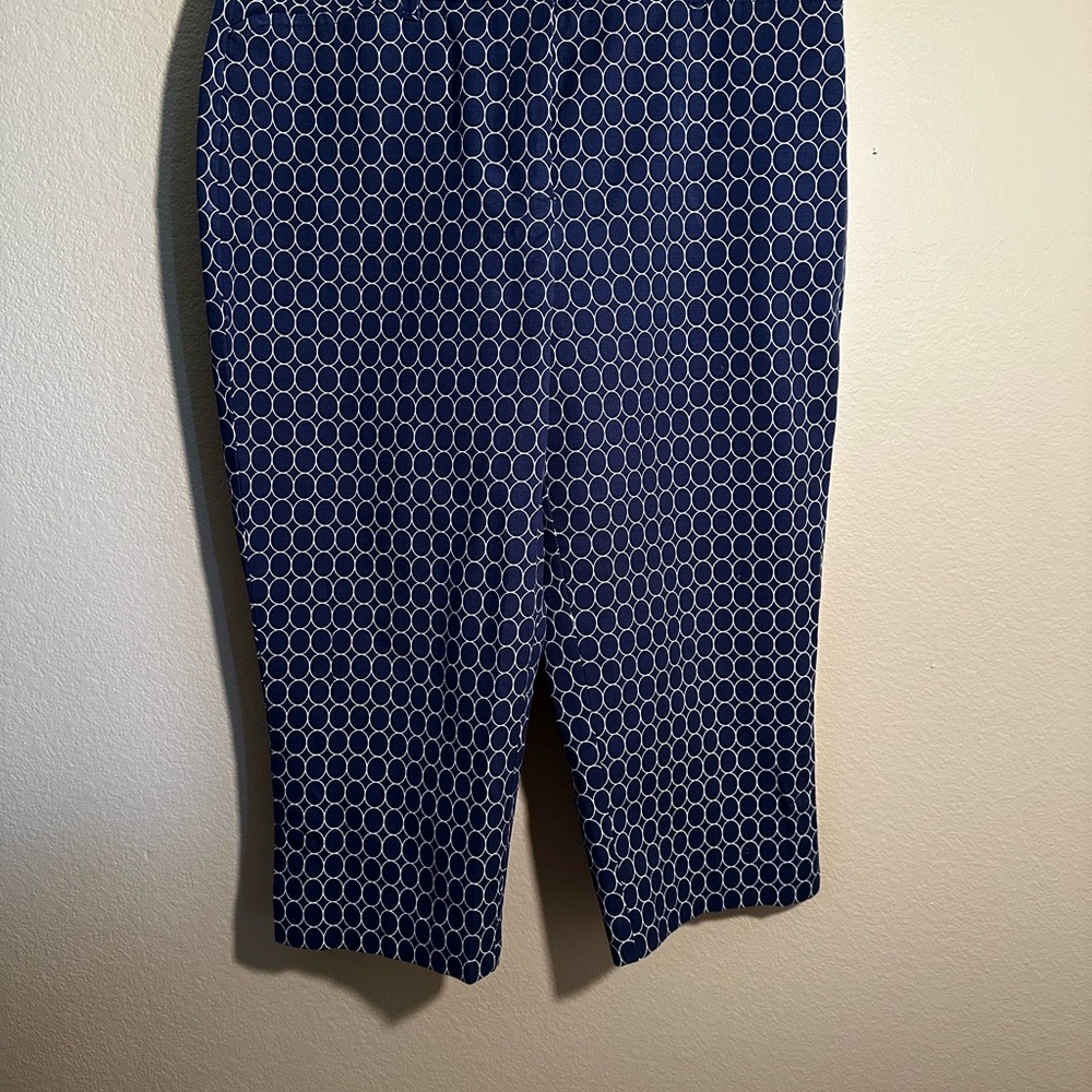 Chic Talbot’s Navy Oval Patterned Capris Pants-Si… - image 1